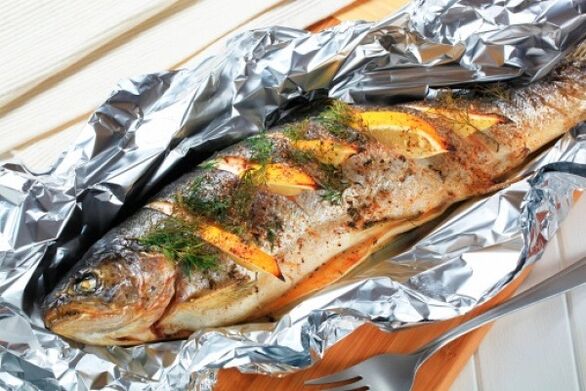 Follow the Maggi diet with fish baked in foil for dinner